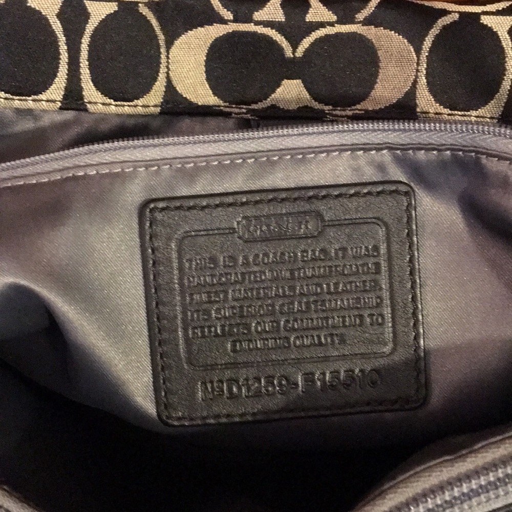 Coach signature Ashley bag and wristlet - Picture 8 of 16